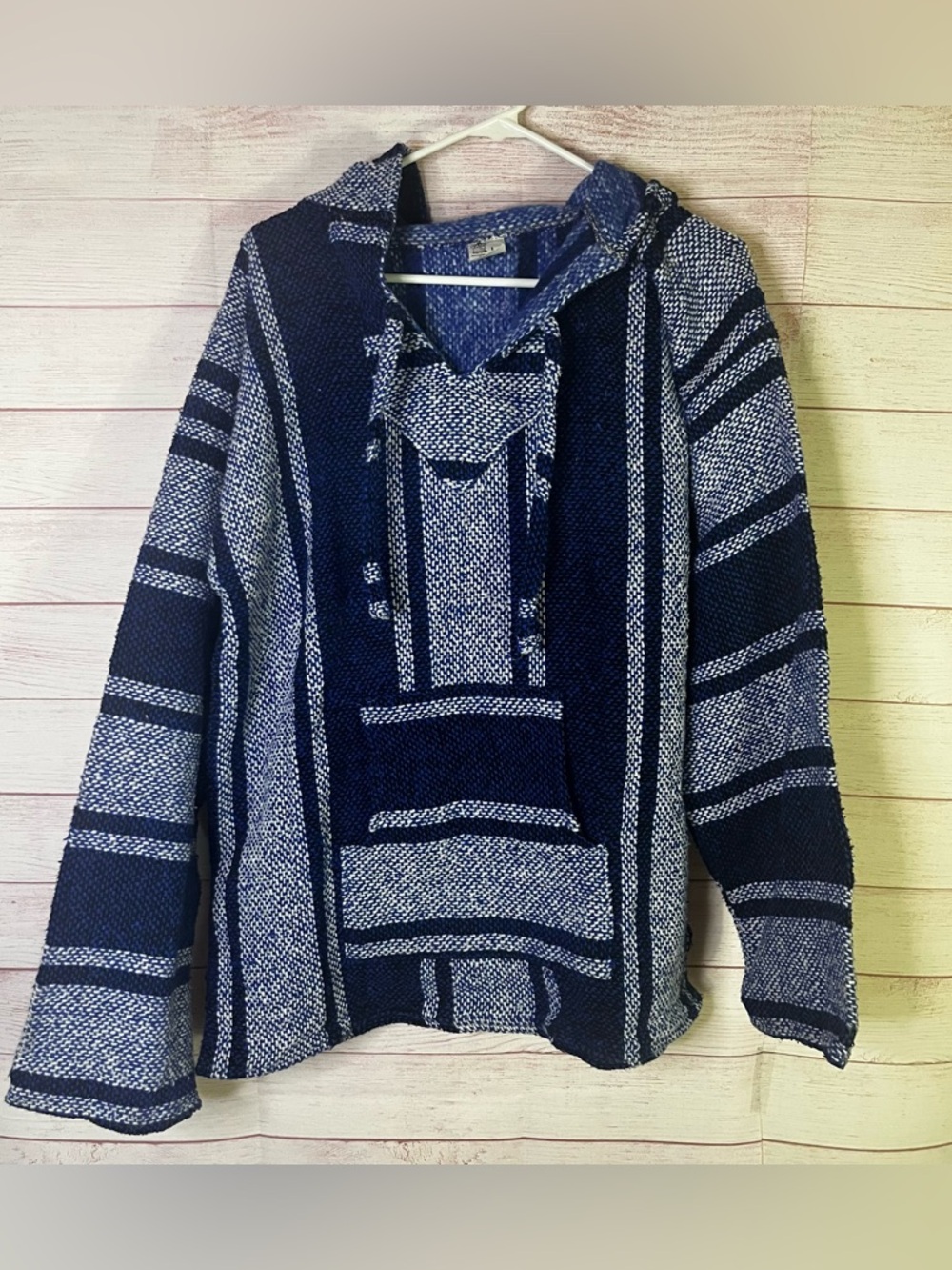 Artesanias Cuamatzi Baja hoodie
Pullover Drawstring Hoodie Size Large